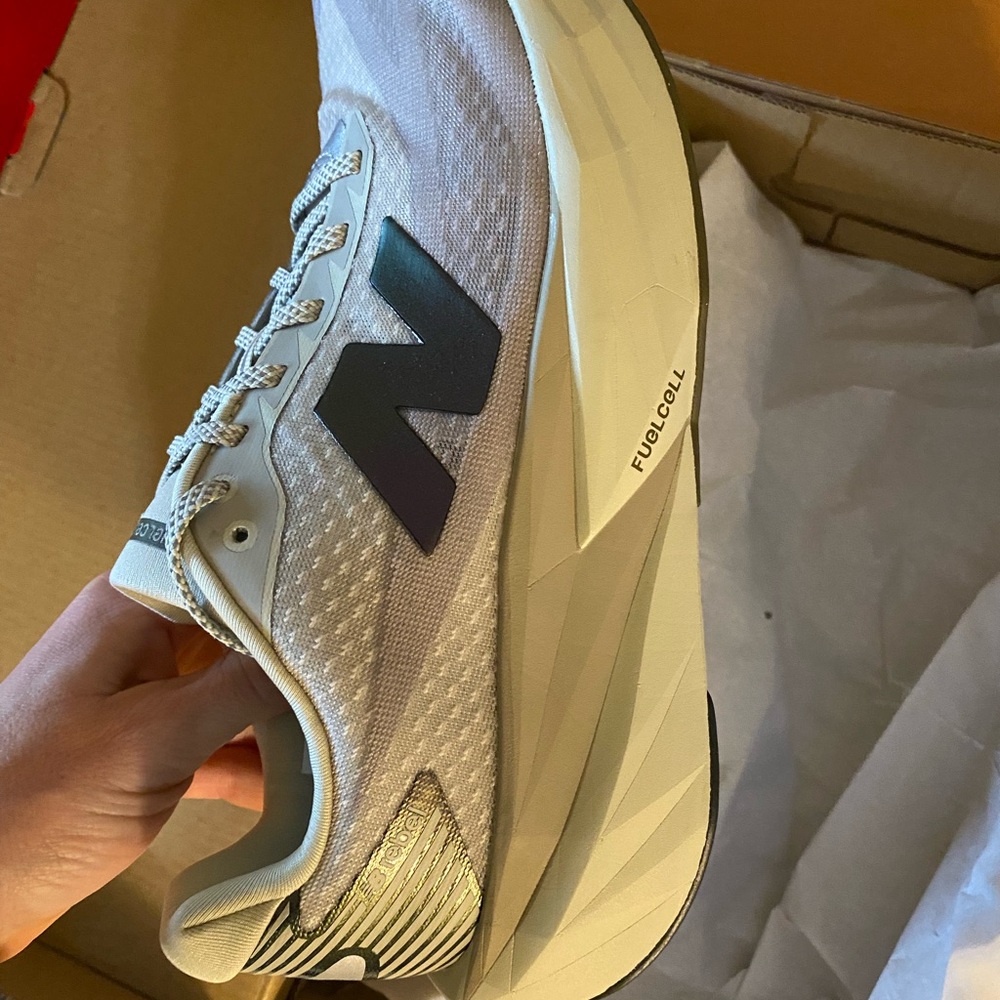 New Balance Rebel v5